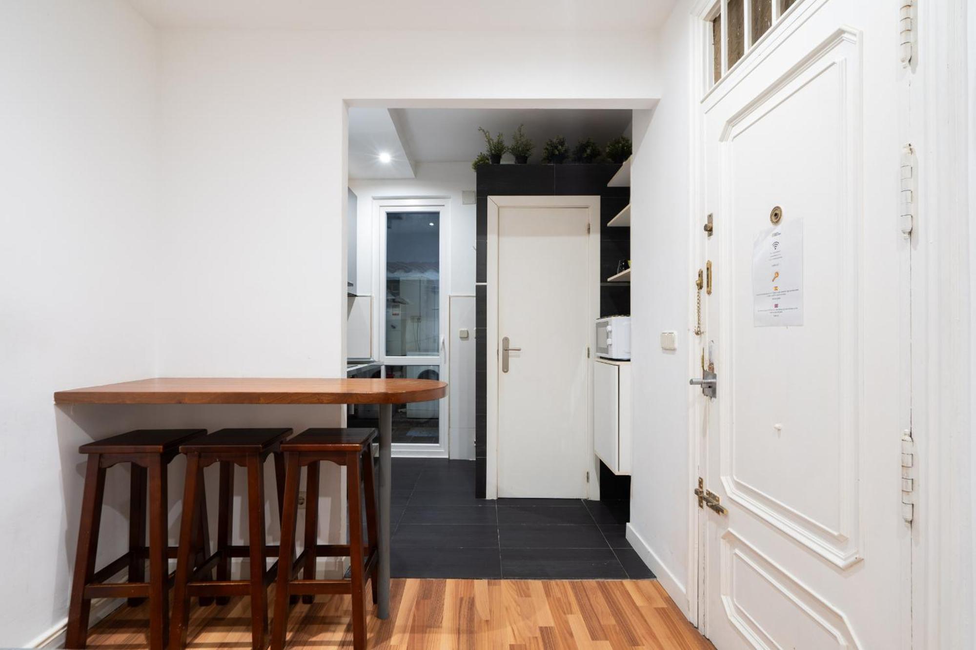 Apartamento En La Plaza De Lavapies Alquiler Temporal Мадрид Екстериор снимка
