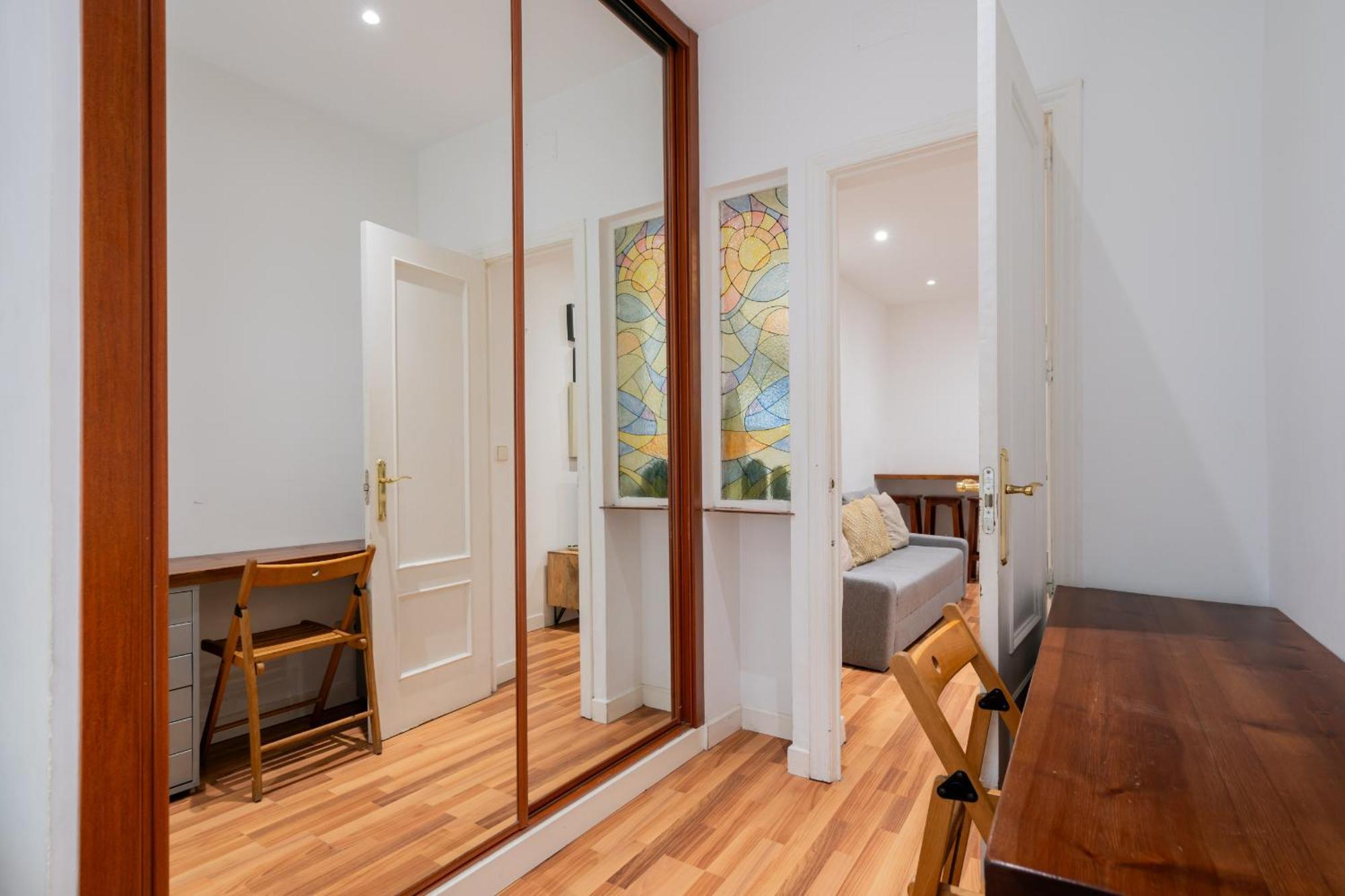 Apartamento En La Plaza De Lavapies Alquiler Temporal Мадрид Екстериор снимка