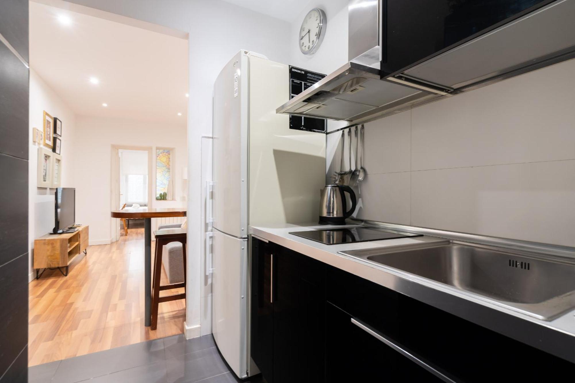 Apartamento En La Plaza De Lavapies Alquiler Temporal Мадрид Екстериор снимка
