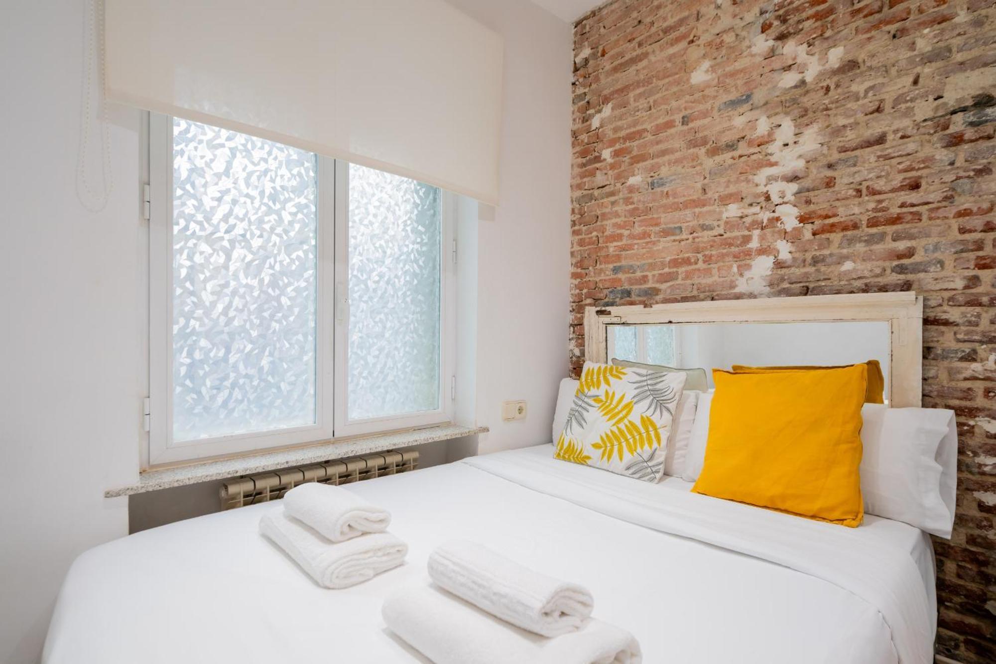 Apartamento En La Plaza De Lavapies Alquiler Temporal Мадрид Екстериор снимка